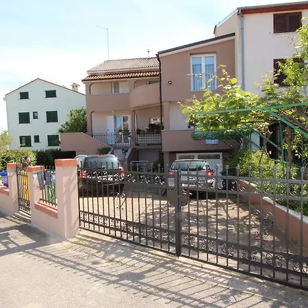 Daire Eni Rovinj
